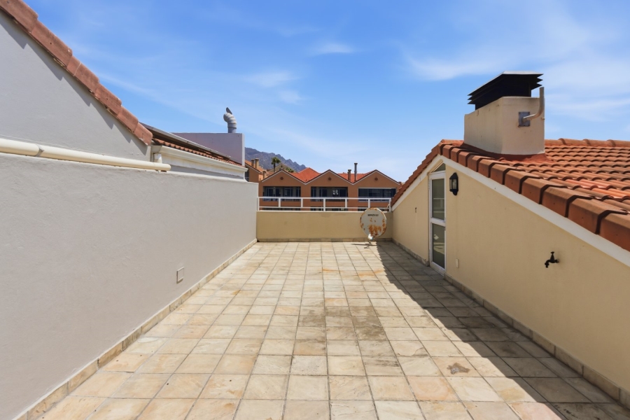4 Bedroom Property for Sale in Harbour Island Western Cape